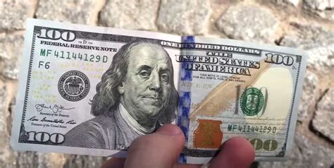cuanto es 0.99 dolares en pesos argentinos  ARS USD